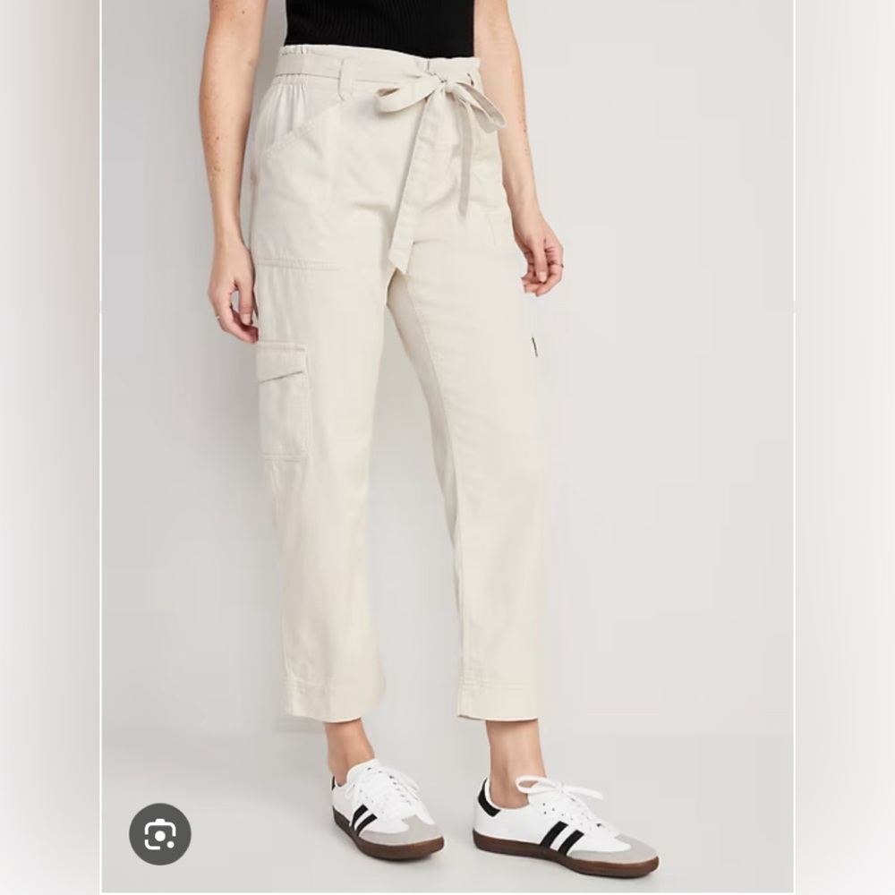 NEW Old Navy Women's Light Beige Ankle Cargo Pants